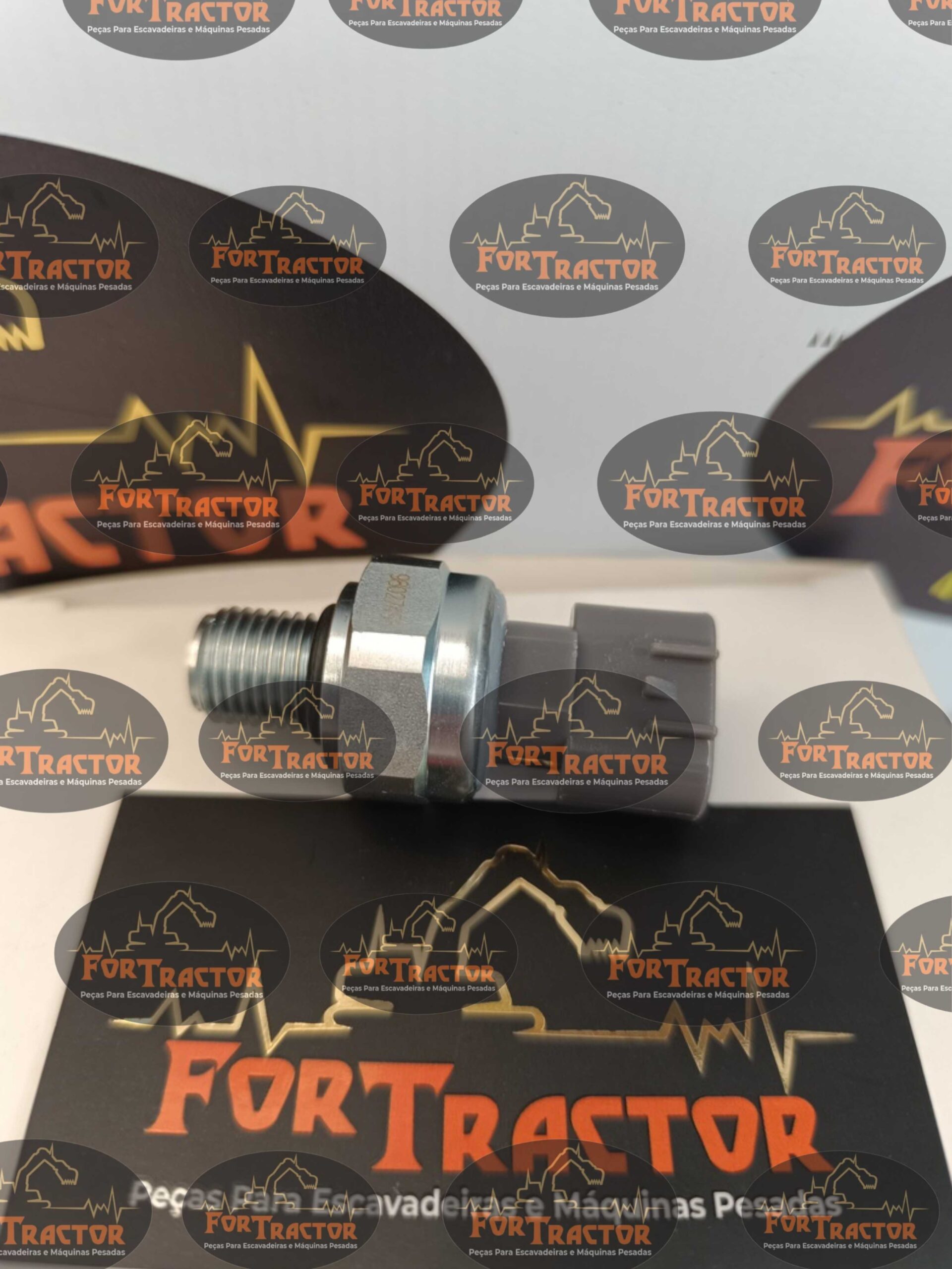 Sensor Pressão Óleo do Motor Isuzu 4HK1 / 6HK1 - Imagem 1
