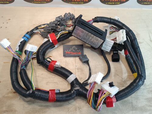 Chicote Cabine Case CX130B - Imagem 1