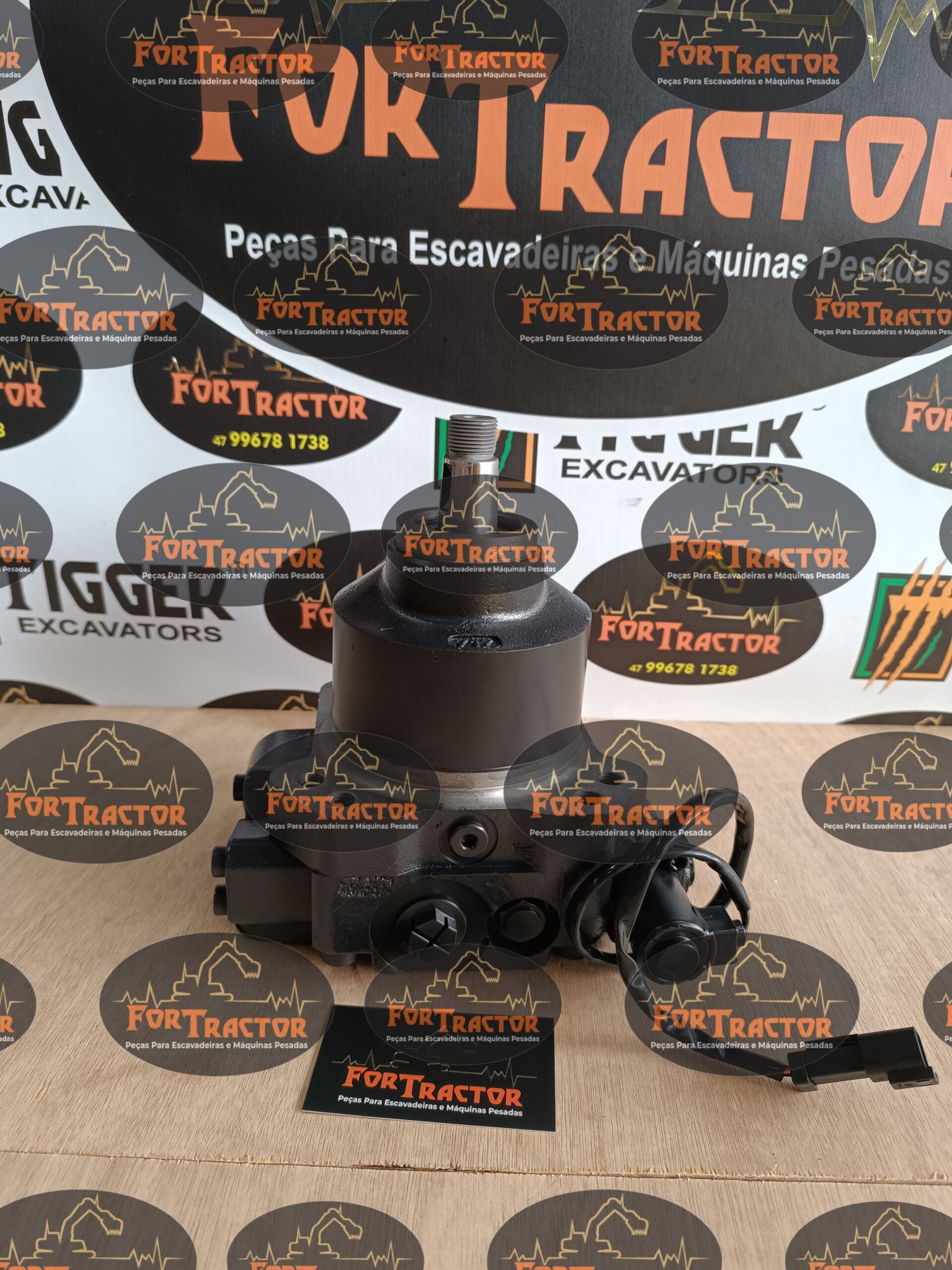 Motor Hidraulico da Ventoinha DX61EX - WA380 / WA480 - Imagem 1